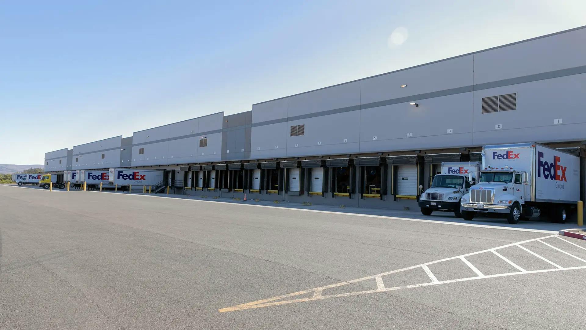 Large warehouse facility in Bakersfield, CA